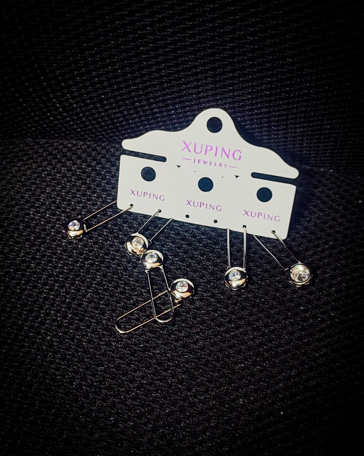 Xuping Solitaire Crystal Safety Pin 