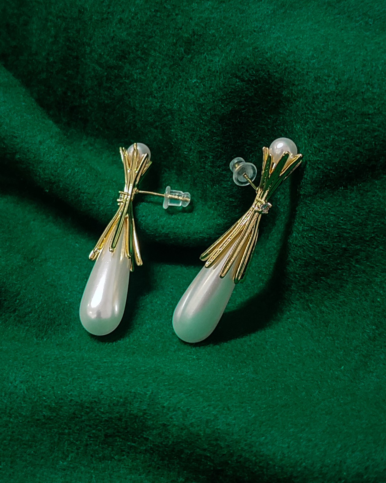 Elegant Gold Wheat Sheaf Teardrop Pearl Drop Earrings